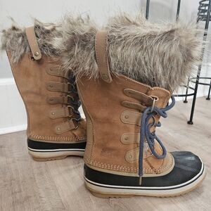 Sorel boots size 9